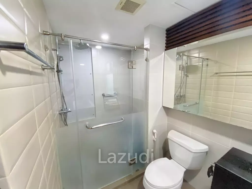 3 Bed 3 Bath 250 SQ.M Prompong Mansion