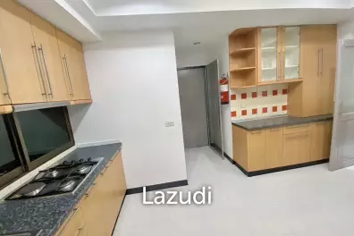 3 Bed 3 Bath 250 SQ.M Prompong Mansion