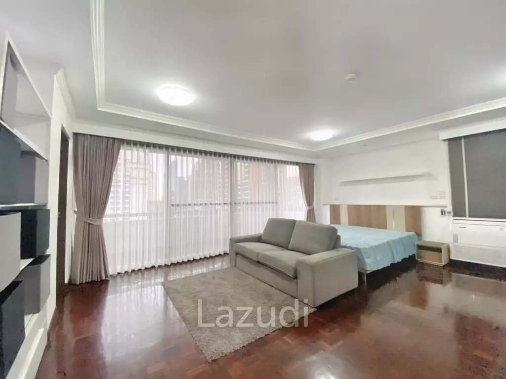 3 Bed 3 Bath 260 SQ.M Prompong Mansion