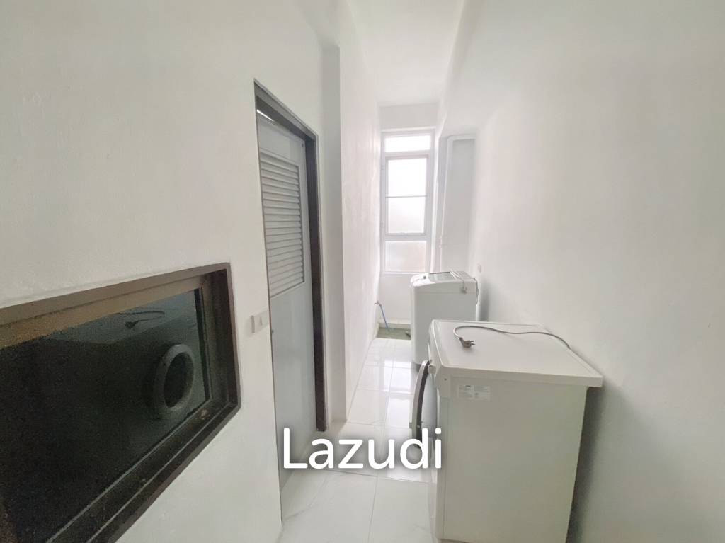 3 Bed 3 Bath 260 SQ.M Prompong Mansion