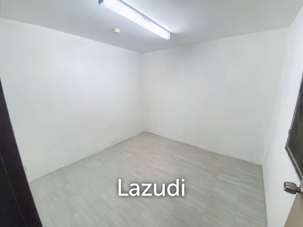 3 Bed 3 Bath 260 SQ.M Prompong Mansion