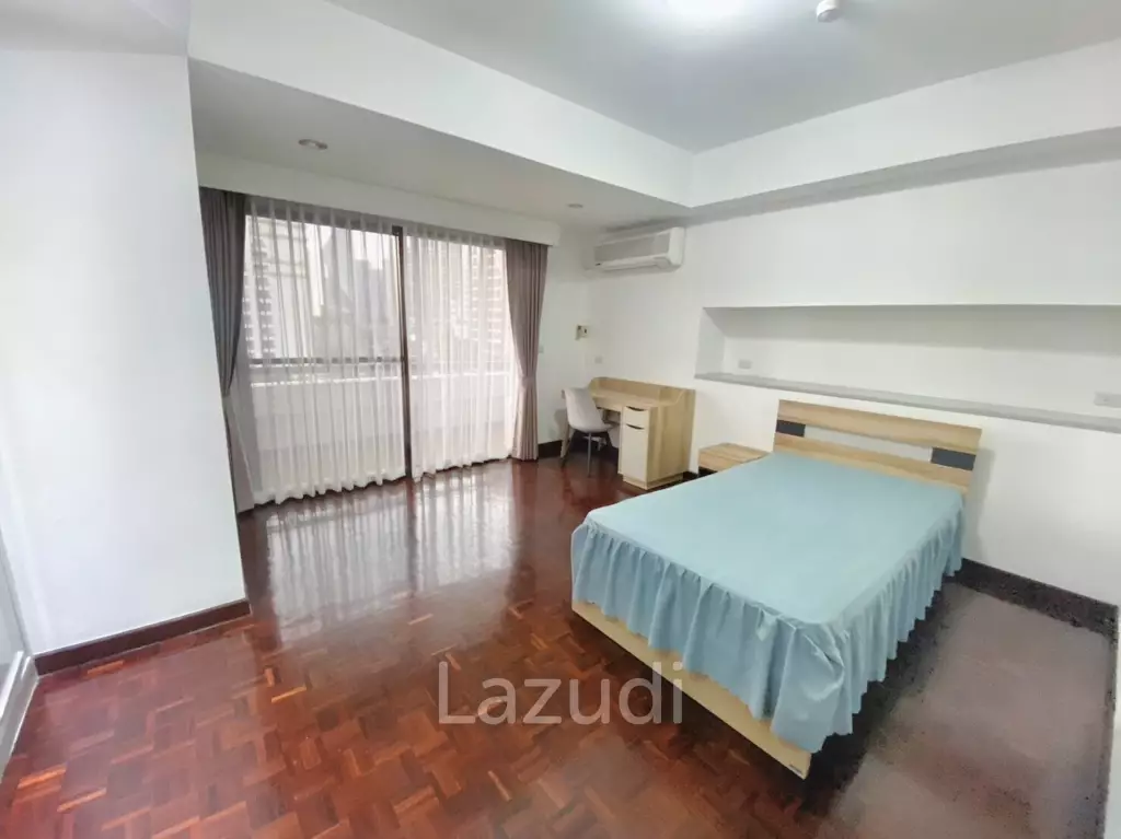 3 Bed 3 Bath 260 SQ.M Prompong Mansion