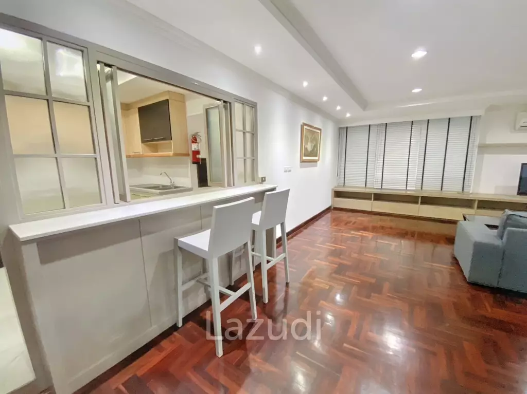 3 Bed 3 Bath 260 SQ.M Prompong Mansion