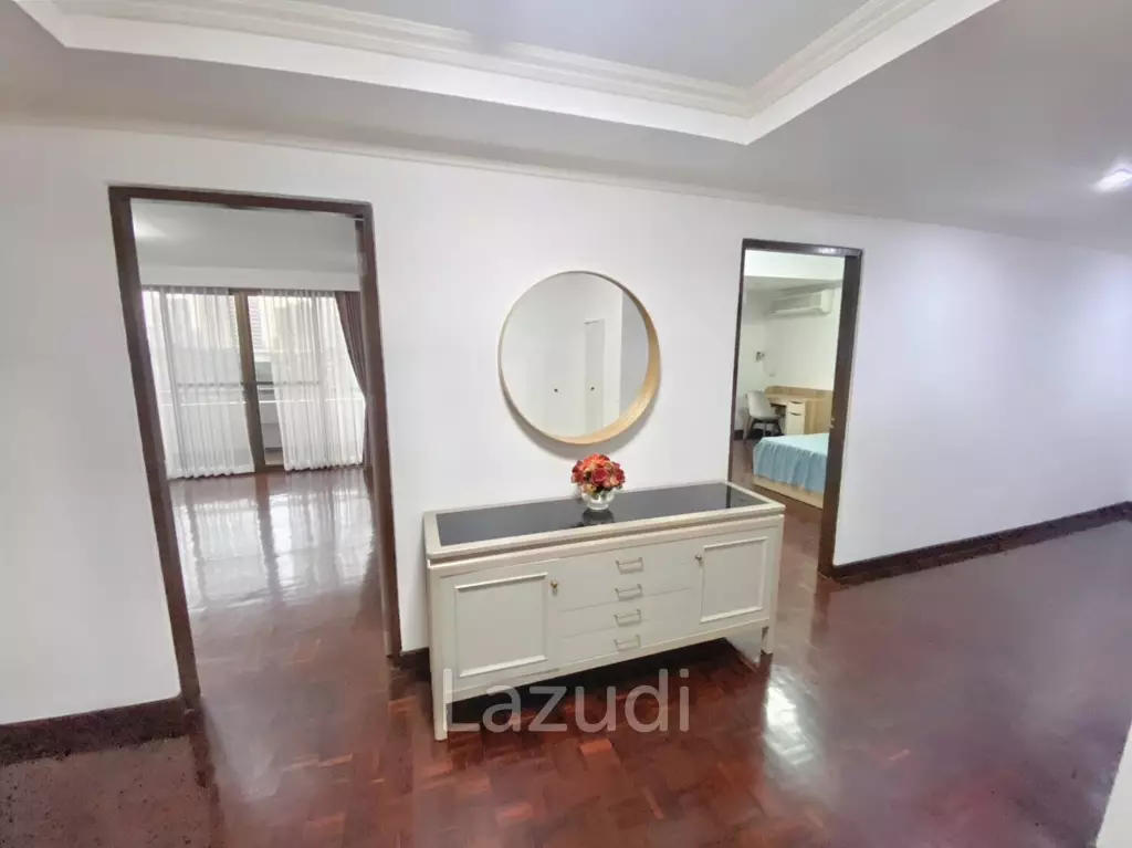 3 Bed 3 Bath 260 SQ.M Prompong Mansion