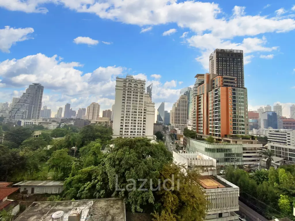 3 Bed 3 Bath 260 SQ.M Prompong Mansion
