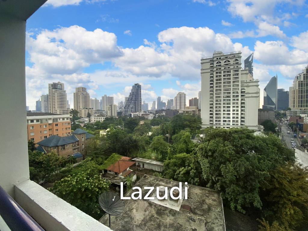 3 Bed 3 Bath 260 SQ.M Prompong Mansion