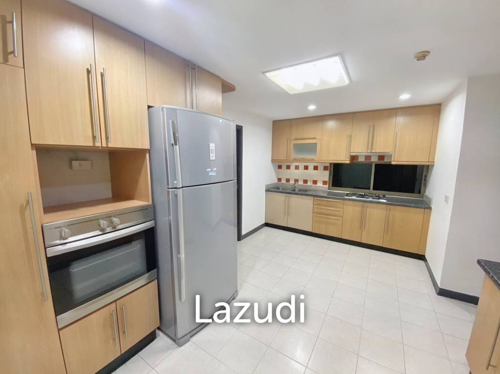 3 Bed 3 Bath 260 SQ.M Prompong Mansion