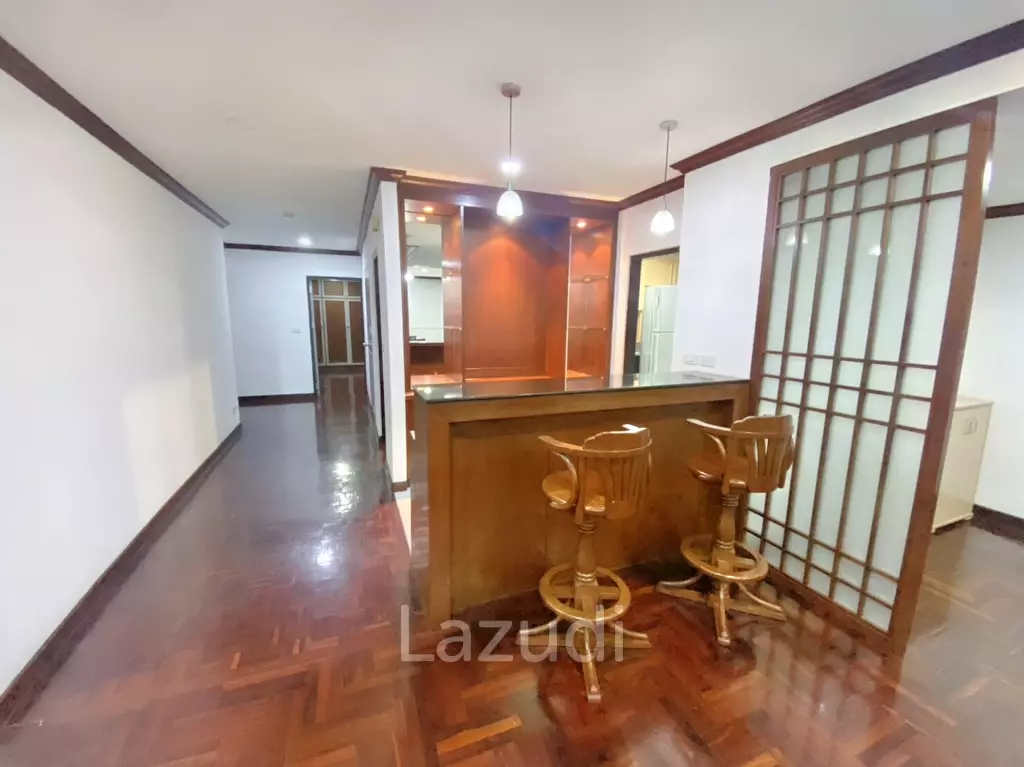 3 Bed 3 Bath 260 SQ.M Prompong Mansion