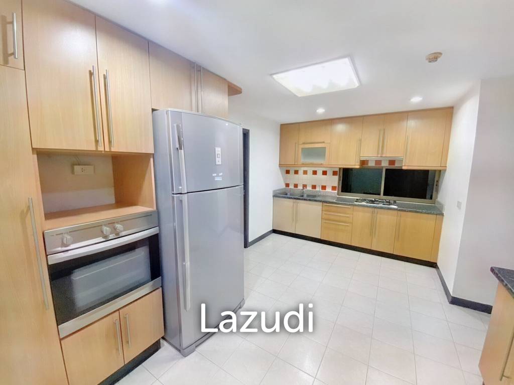 3 Bed 3 Bath 260 SQ.M Prompong Mansion