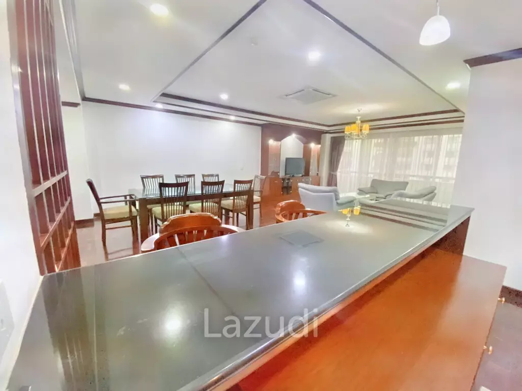 3 Bed 3 Bath 260 SQ.M Prompong Mansion