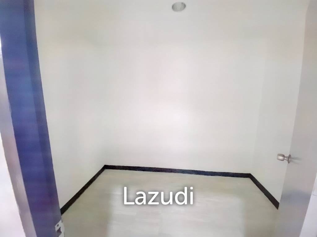 3 Bed 3 Bath 260 SQ.M Prompong Mansion