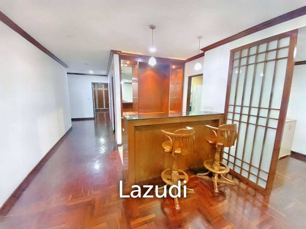 3 Bed 3 Bath 260 SQ.M Prompong Mansion