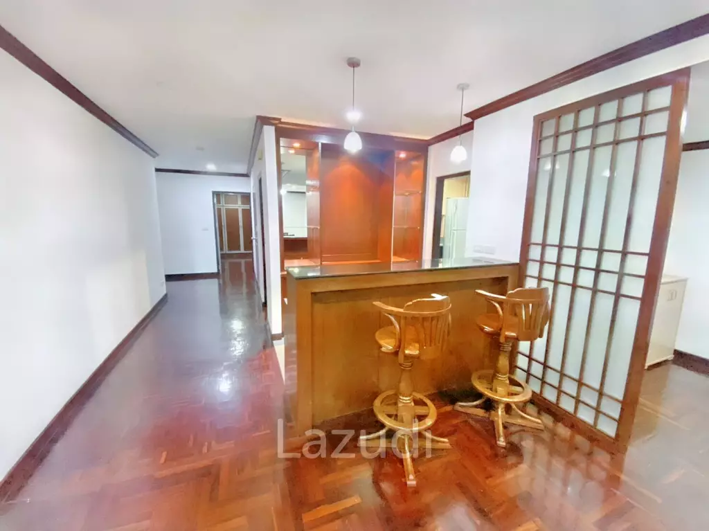 3 Bed 3 Bath 260 SQ.M Prompong Mansion