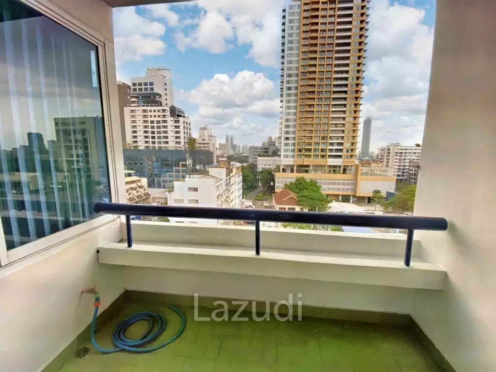 3 Bed 3 Bath 260 SQ.M Prompong Mansion