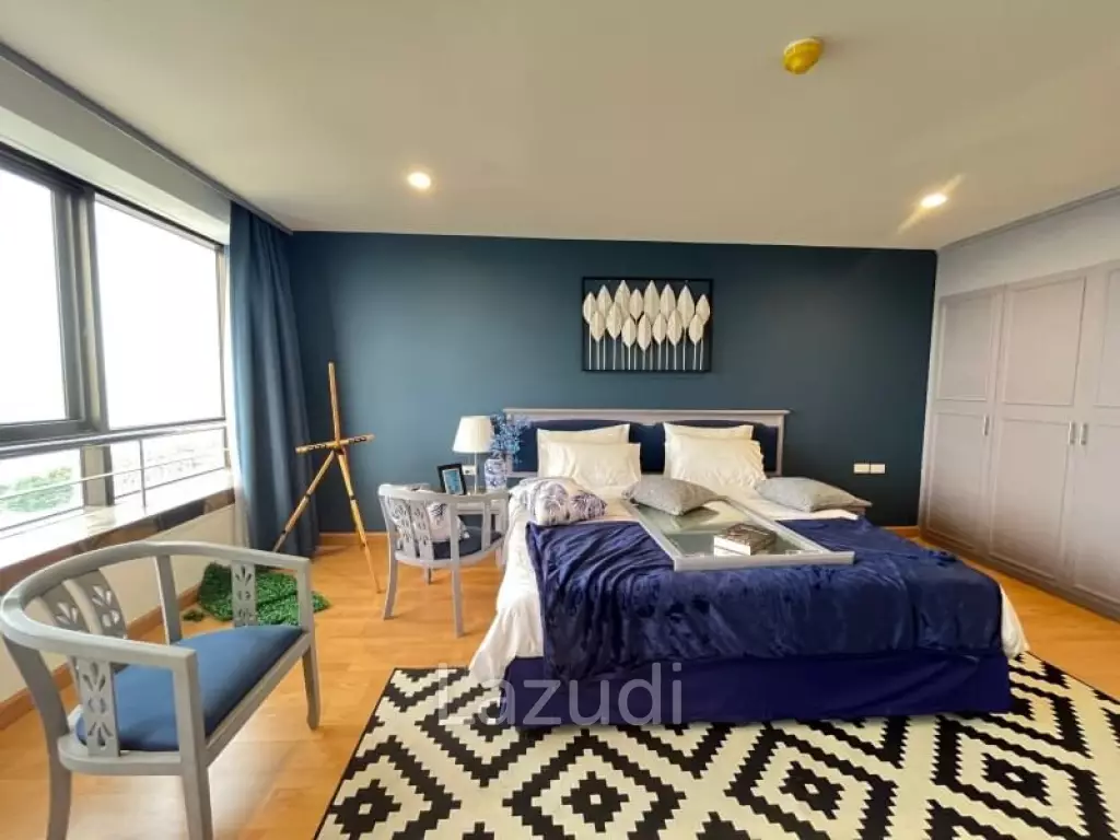Jomtien Plaza Condotel for Sale