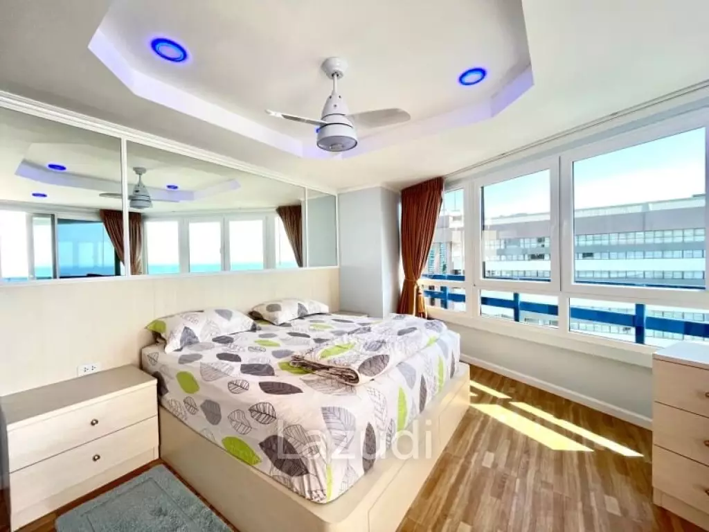 Jomtien Plaza Condotel for Sale
