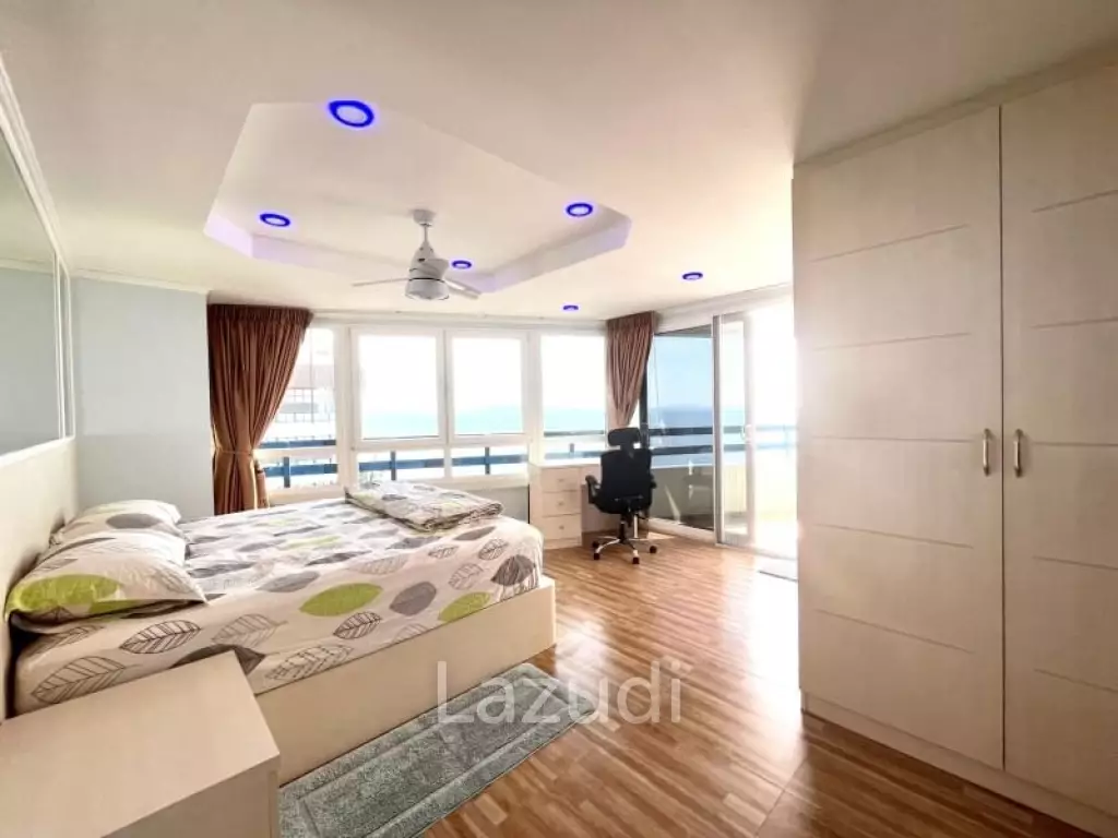 Jomtien Plaza Condotel for Sale