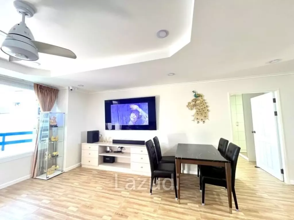 Jomtien Plaza Condotel for Sale