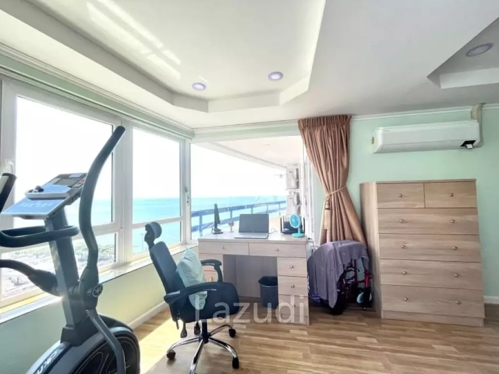 Jomtien Plaza Condotel for Sale