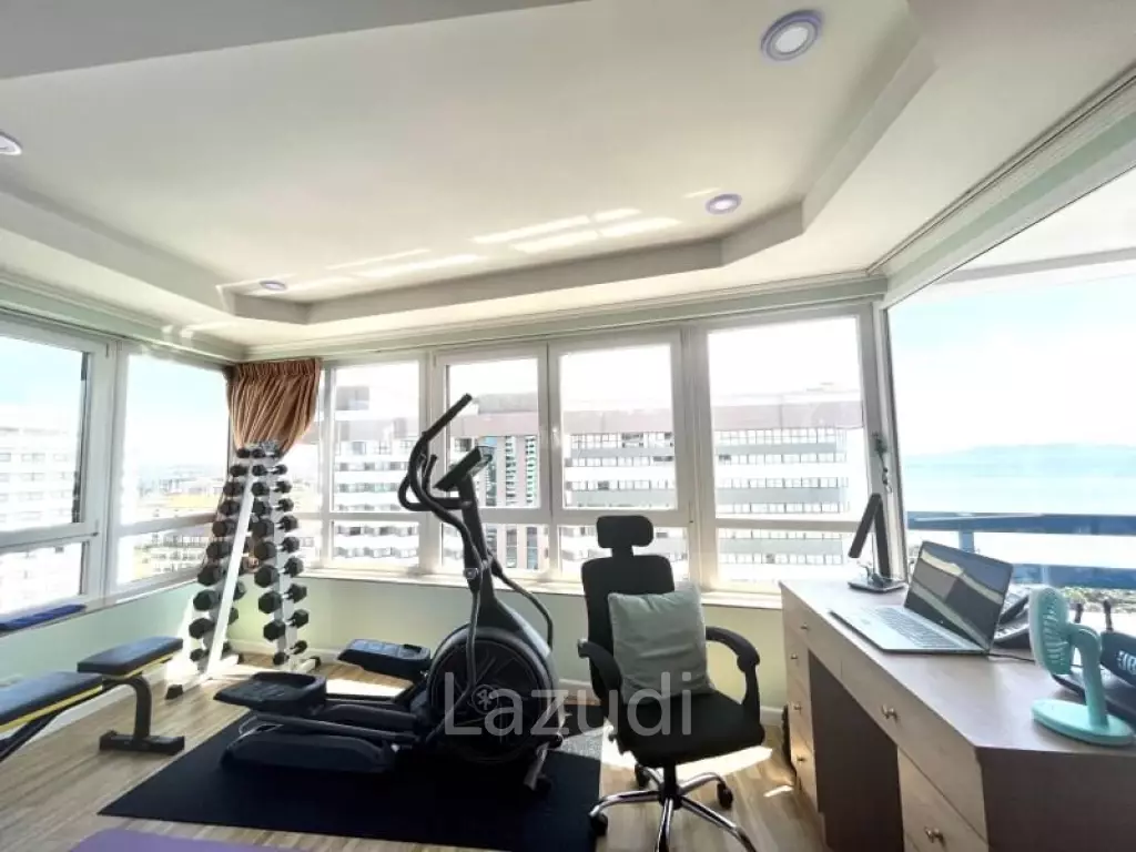 Jomtien Plaza Condotel for Sale
