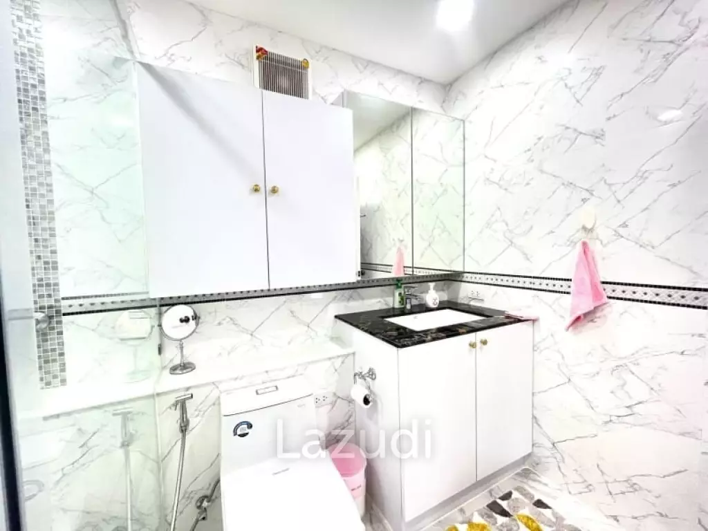 Jomtien Plaza Condotel for Sale