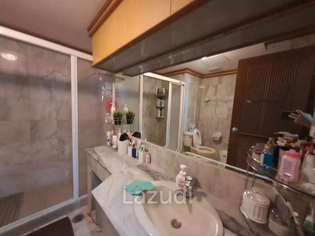 Krisada Condo for Sale