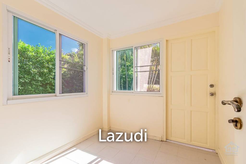 1,100 Sqm 4 Bed 4 Bath Villa For Sale