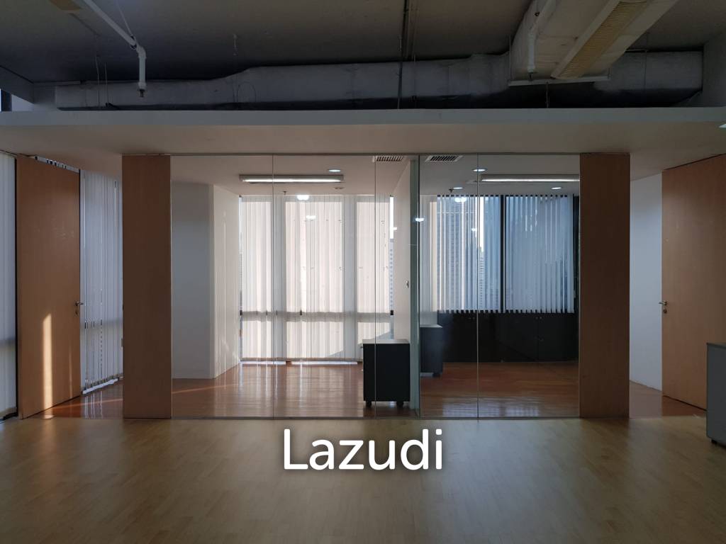 Fully Furnished office (upon request) in Huai Kwang