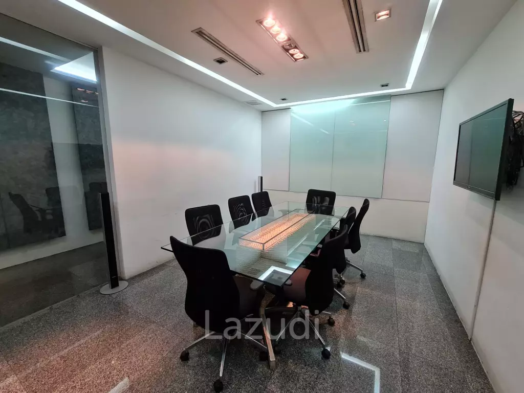 Fully Furnished office (upon request) in Huai Kwang