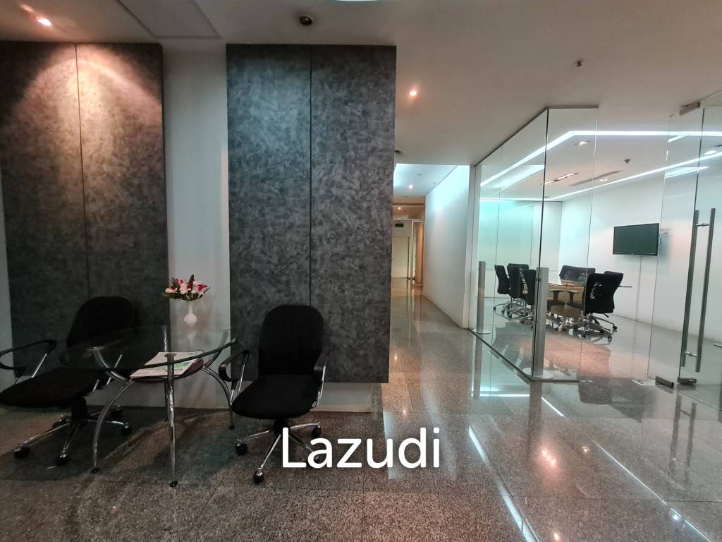 Fully Furnished office (upon request) in Huai Kwang