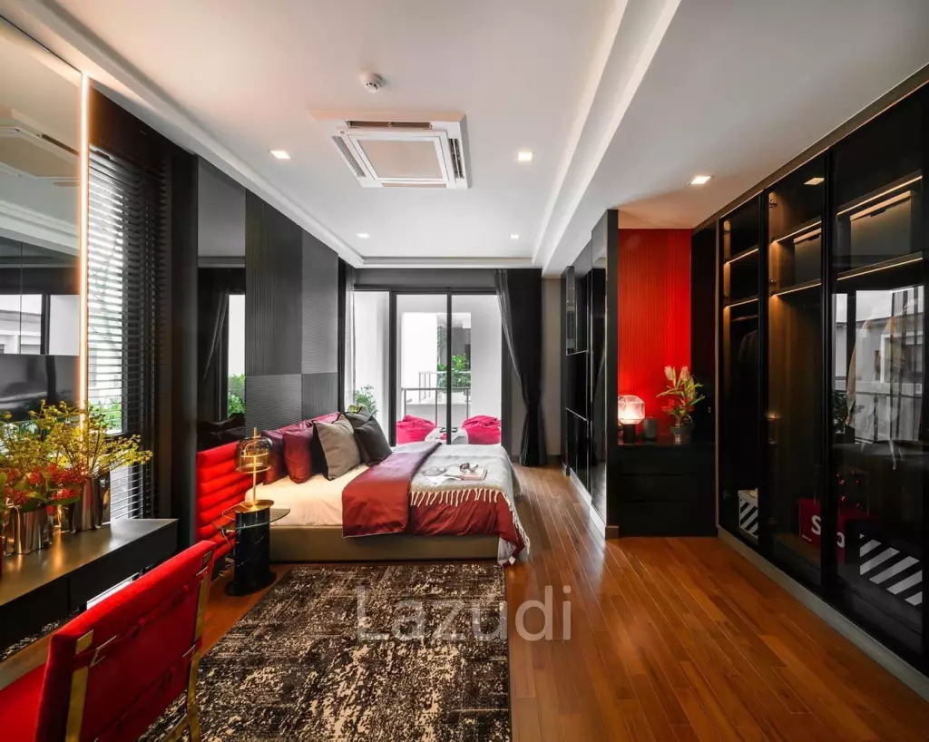 4 Bed 3 Bath 440 SQ.M The Gentry Phatthanakan