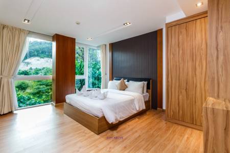 FFHold 156sqm Sea View Condo -Patong