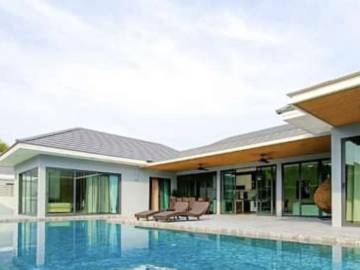 NEW LARGE GOLF COURSE-PALM HILLS : 3 bed pool villa