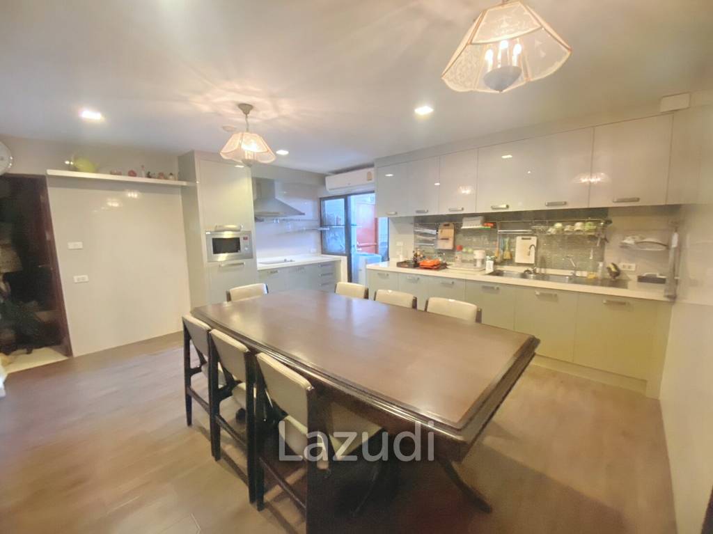 3 Bed 3 Bath 314.65 SQ.M Oriental Towers