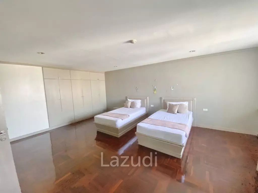 4 Bed 5 Bath 450 SQ.M Oriental Towers