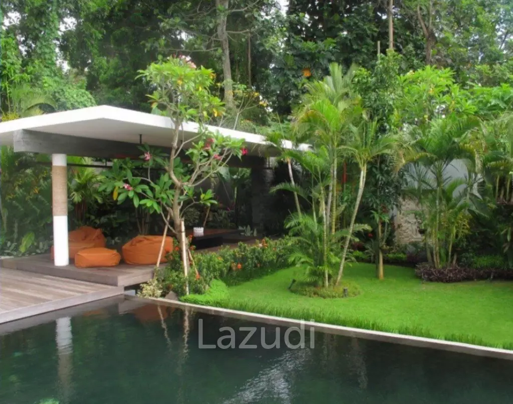 Luxury 4 Bedroom Freehold Villa in Tabanan
