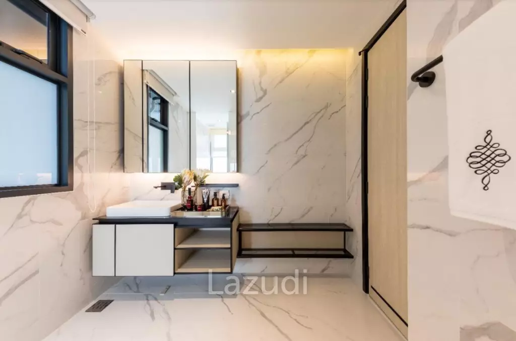 2 Bed 1 Bath 65.11 SQ.M. The Room Phayathai