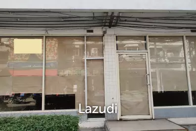 Street Level Commercial Space for Lease at Ground Floor of Hotel with Street Access on Busy Sukhumvit Soi. 22