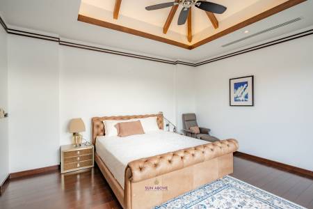 6 Bedroom Villa at the Lake House | PASAK SOI 8