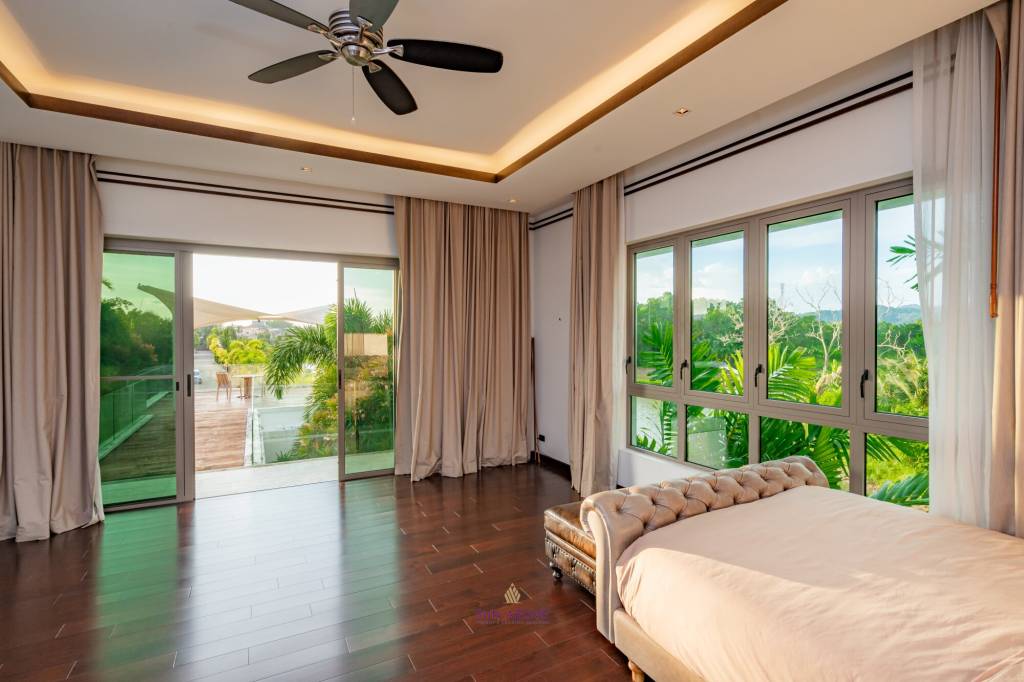 6 Bedroom Villa at the Lake House | PASAK SOI 8