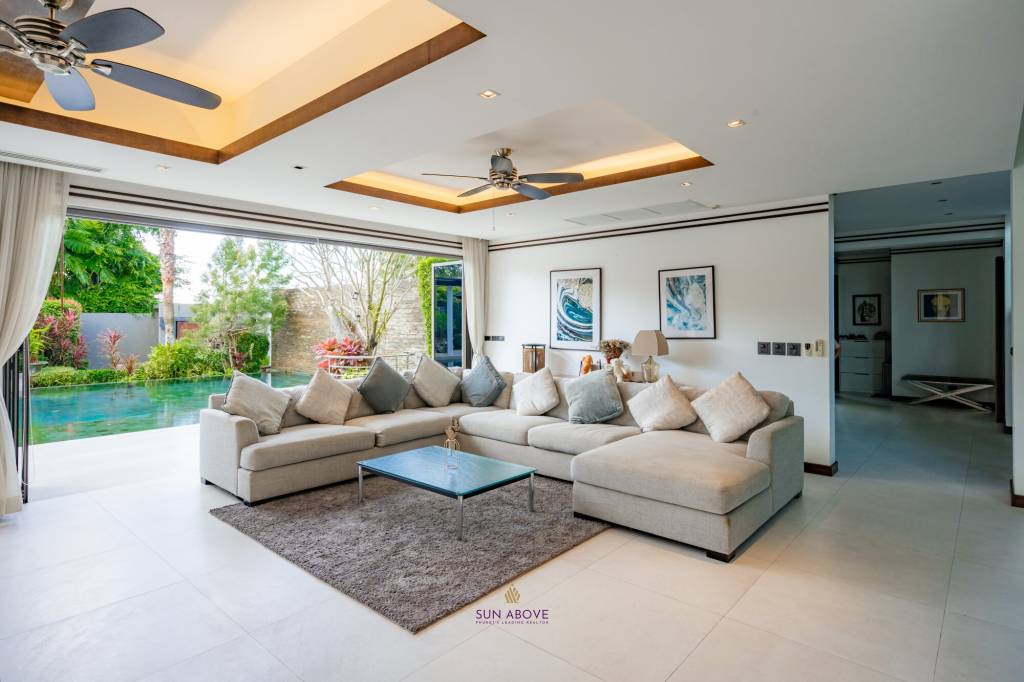 6 Bedroom Villa at the Lake House | PASAK SOI 8