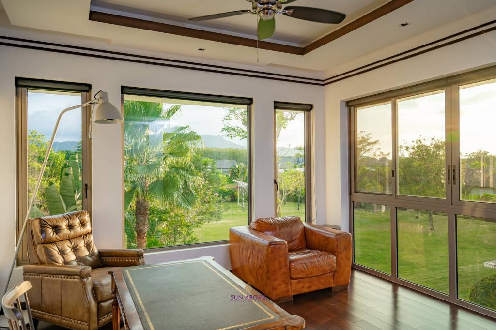 6 Bedroom Villa at the Lake House | PASAK SOI 8