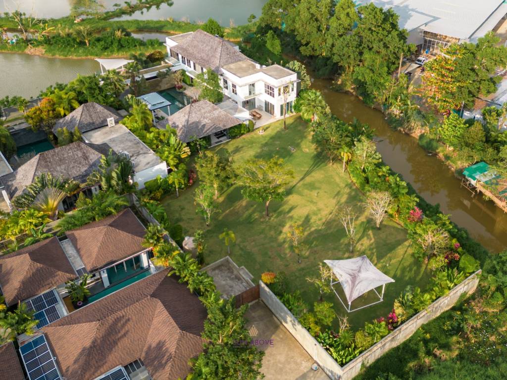 6 Bedroom Villa at the Lake House | PASAK SOI 8