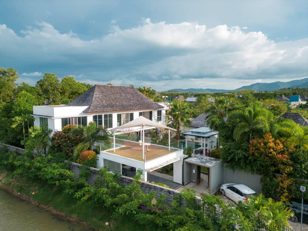 6 Bedroom Villa at the Lake House | PASAK SOI 8