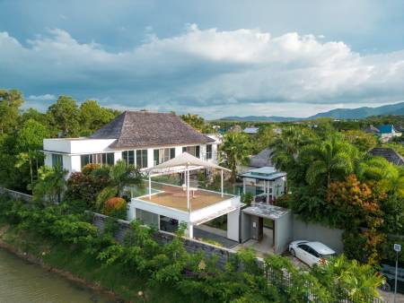 6 Bedroom Villa at the Lake House | PASAK SOI 8