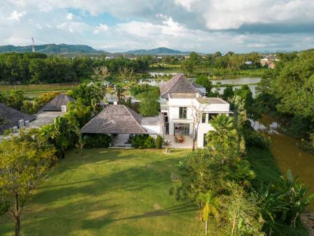 6 Bedroom Villa at the Lake House | PASAK SOI 8