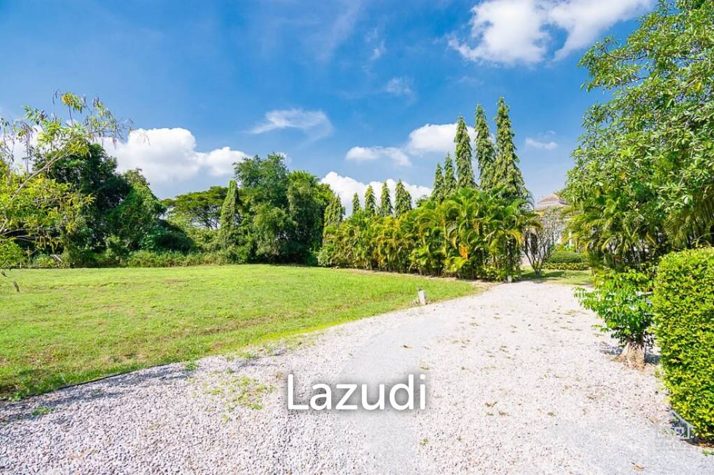 GROVE RESIDENCES : Modern 3 Bed Balinese Style house  with big land plot + maid 's room