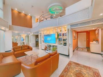4 Bed 5 Bath 230 SQ.M Regent Royal Place 1