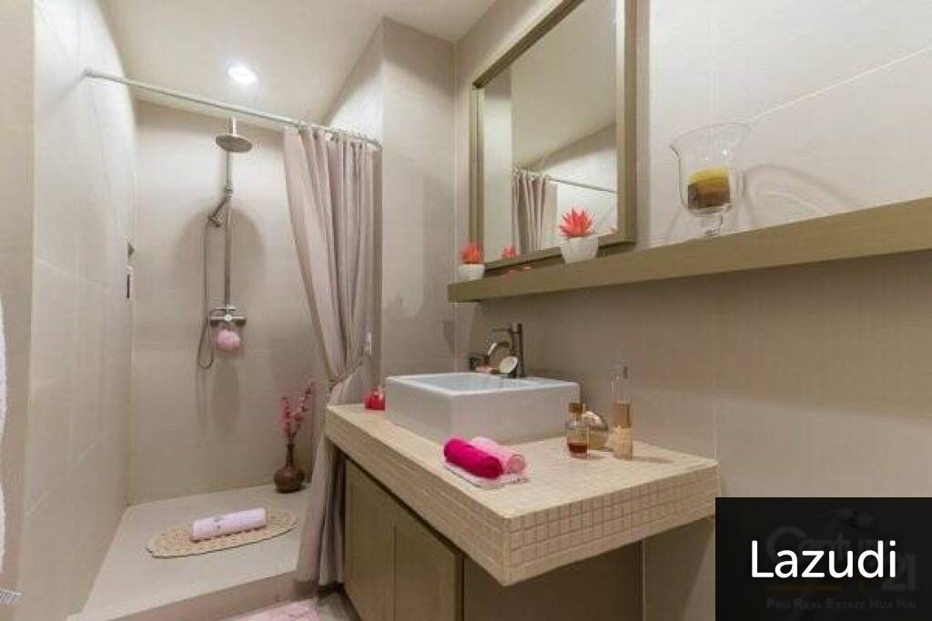 Beautifully Landscaped 3 Bed Beachfront Condo Beautifully Landscaped 3 Bed Beachfront Condo