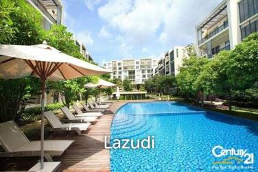 Beautifully Landscaped 3 Bed Beachfront Condo